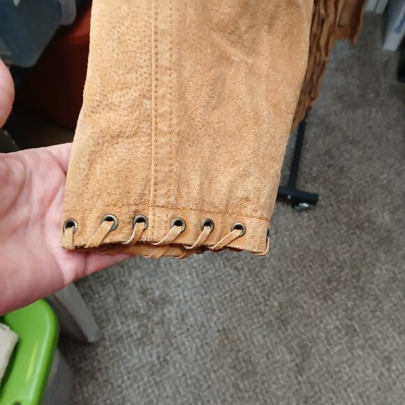 Men's Tan Suede Fringe Jacket - Picture 15 of 16